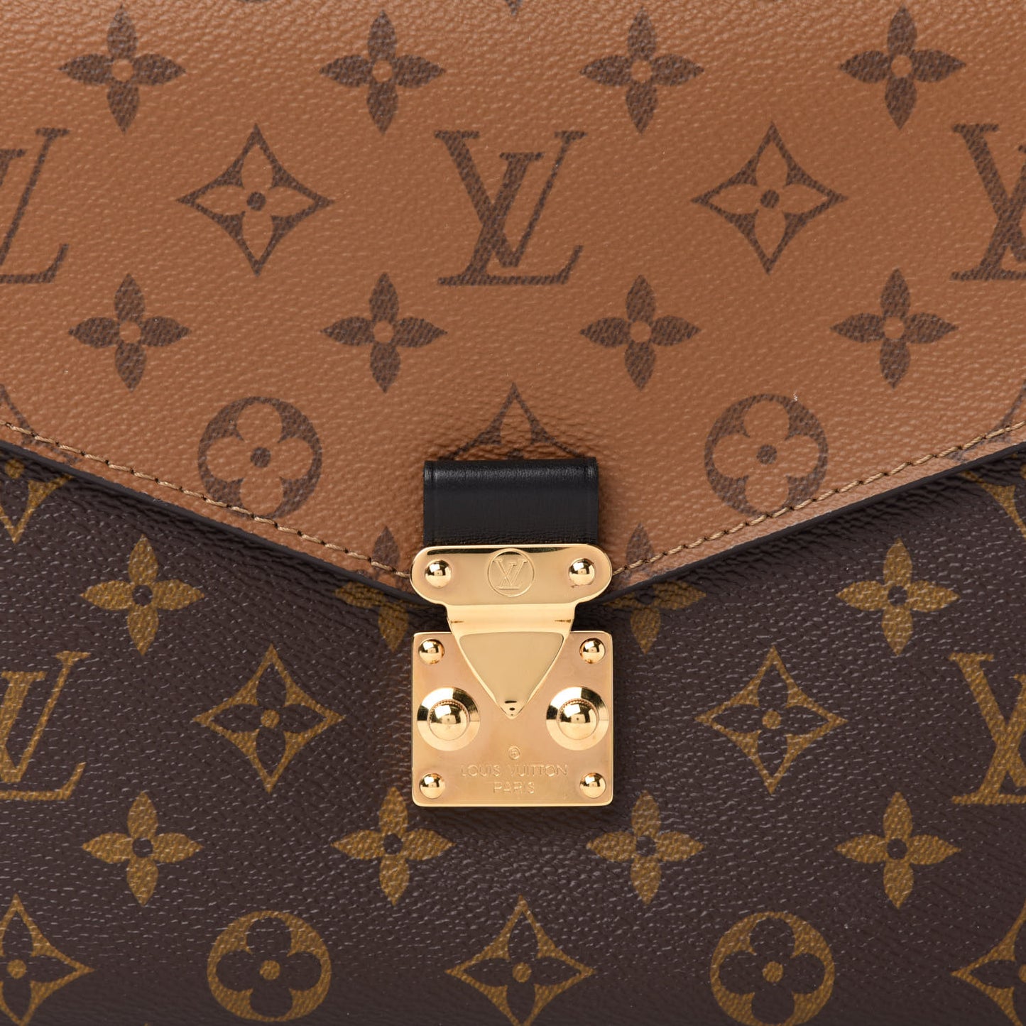 Reverse Monogram Pochette Metis
