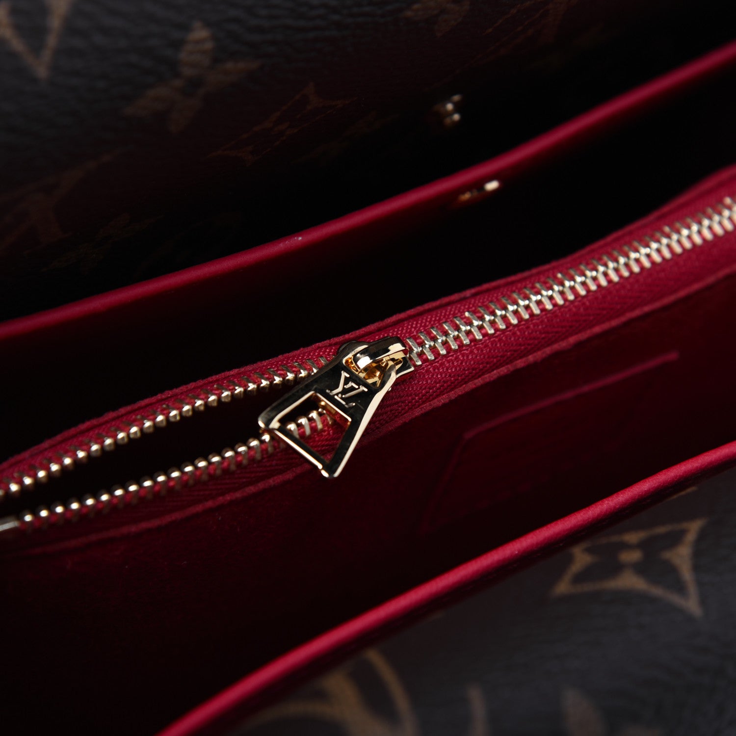 Louis Vuitton Grained Calfskin Monogram Double V Rubis 11 of 19
