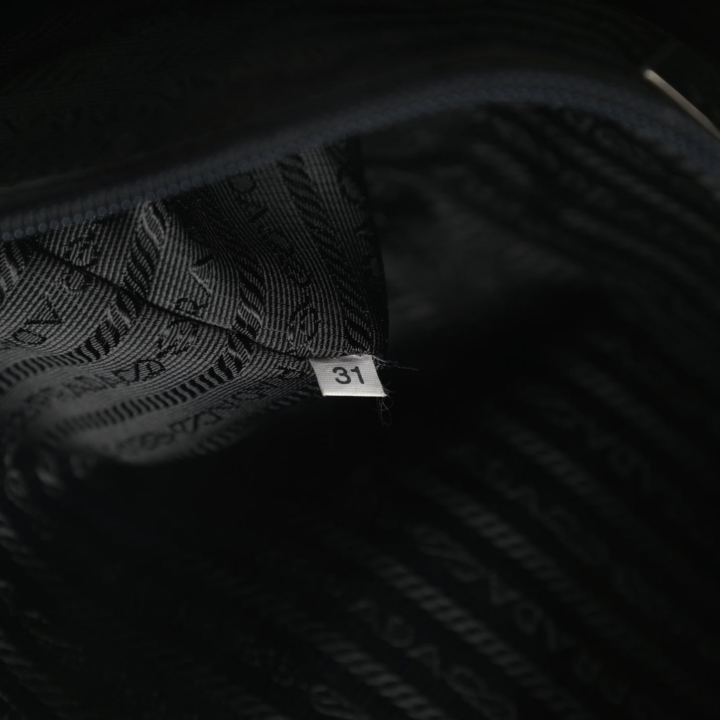 Tessuto Nylon Saffiano Messenger Bag Black