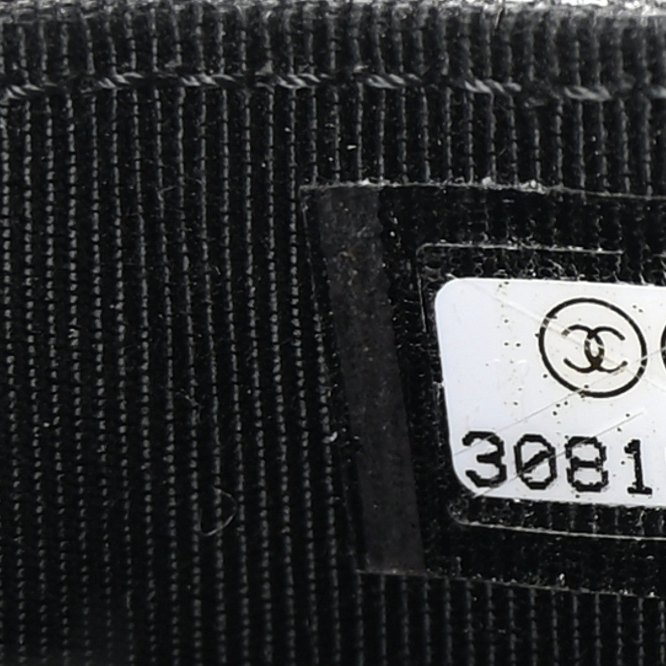 Caviar Quilted CC Zip Card Holder Black