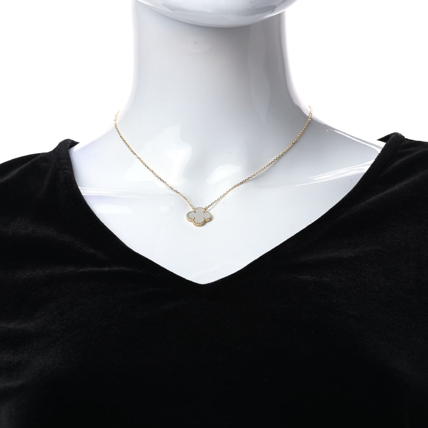 18K Yellow Gold Mother of Pearl Vintage Alhambra Pendant Necklace