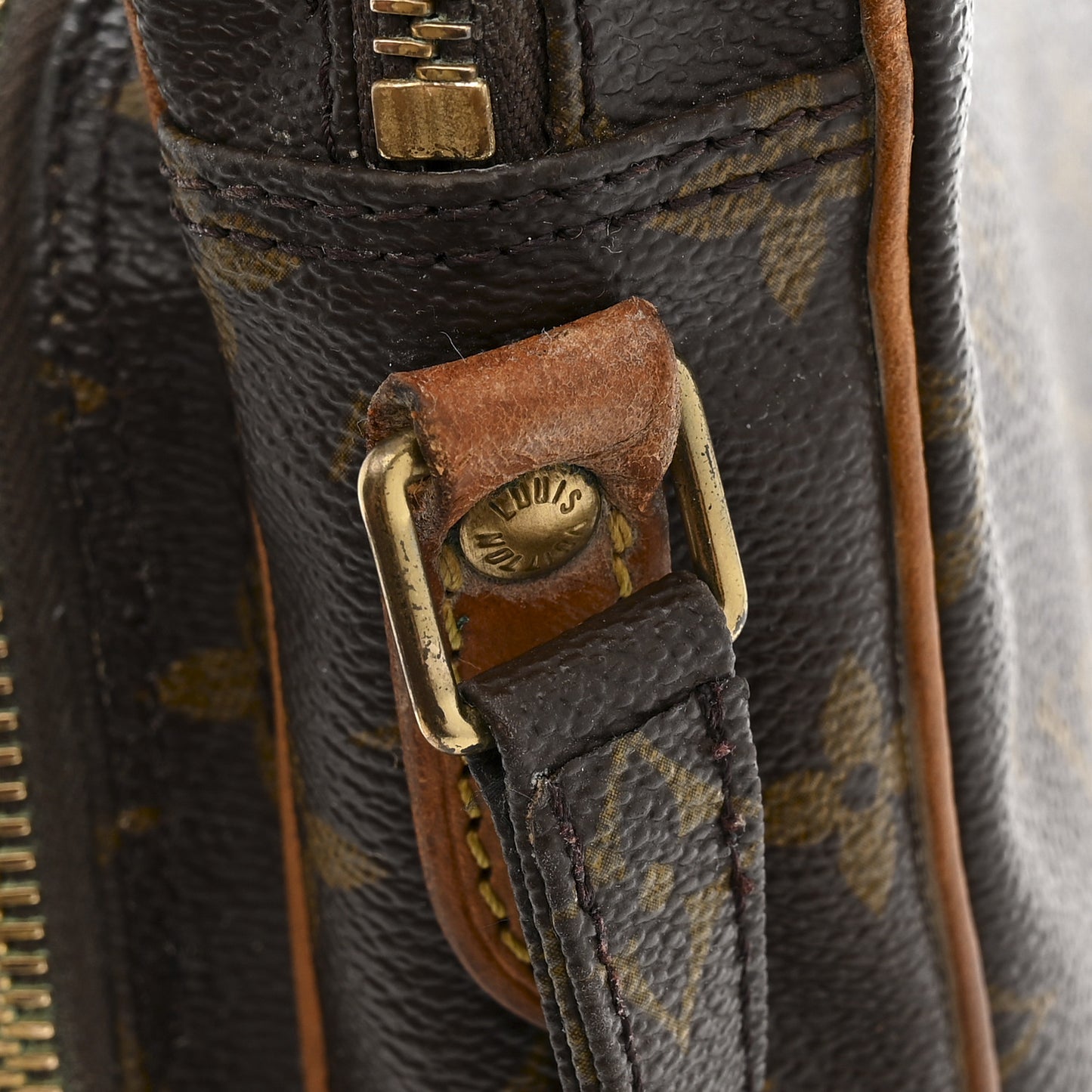 Monogram Amazone