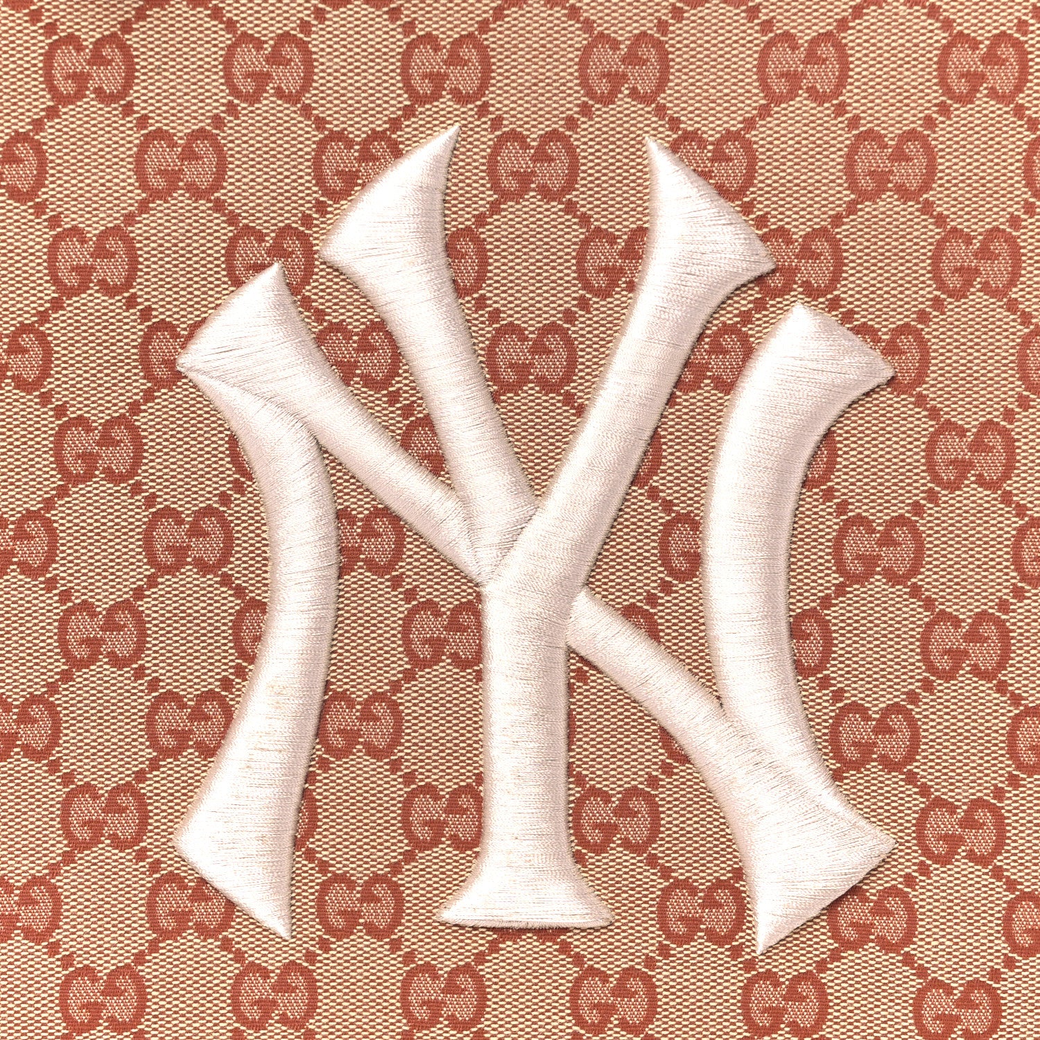 Gucci X MLB GG Monogram NY Yankees Zip Wristlet Pouch Beige Ruggine Ivory 9 of 10