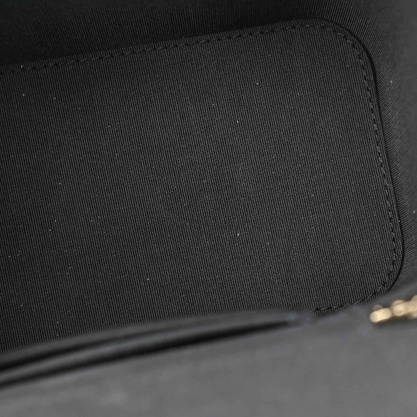 Lambskin Quilted Small Top Handle Vanity Case With Chain Black