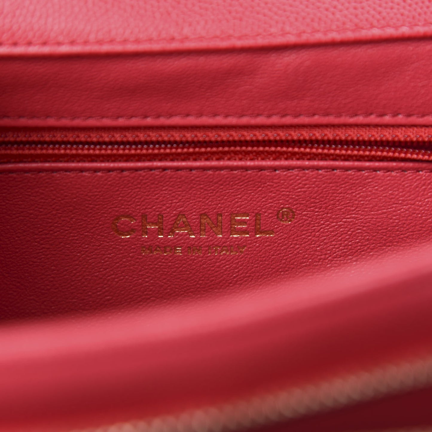 Caviar Quilted Small Business Affinity Flap Red