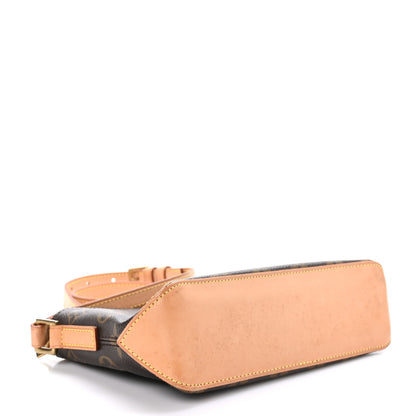 Louis Vuitton Monogram Trotteur 4 of 10