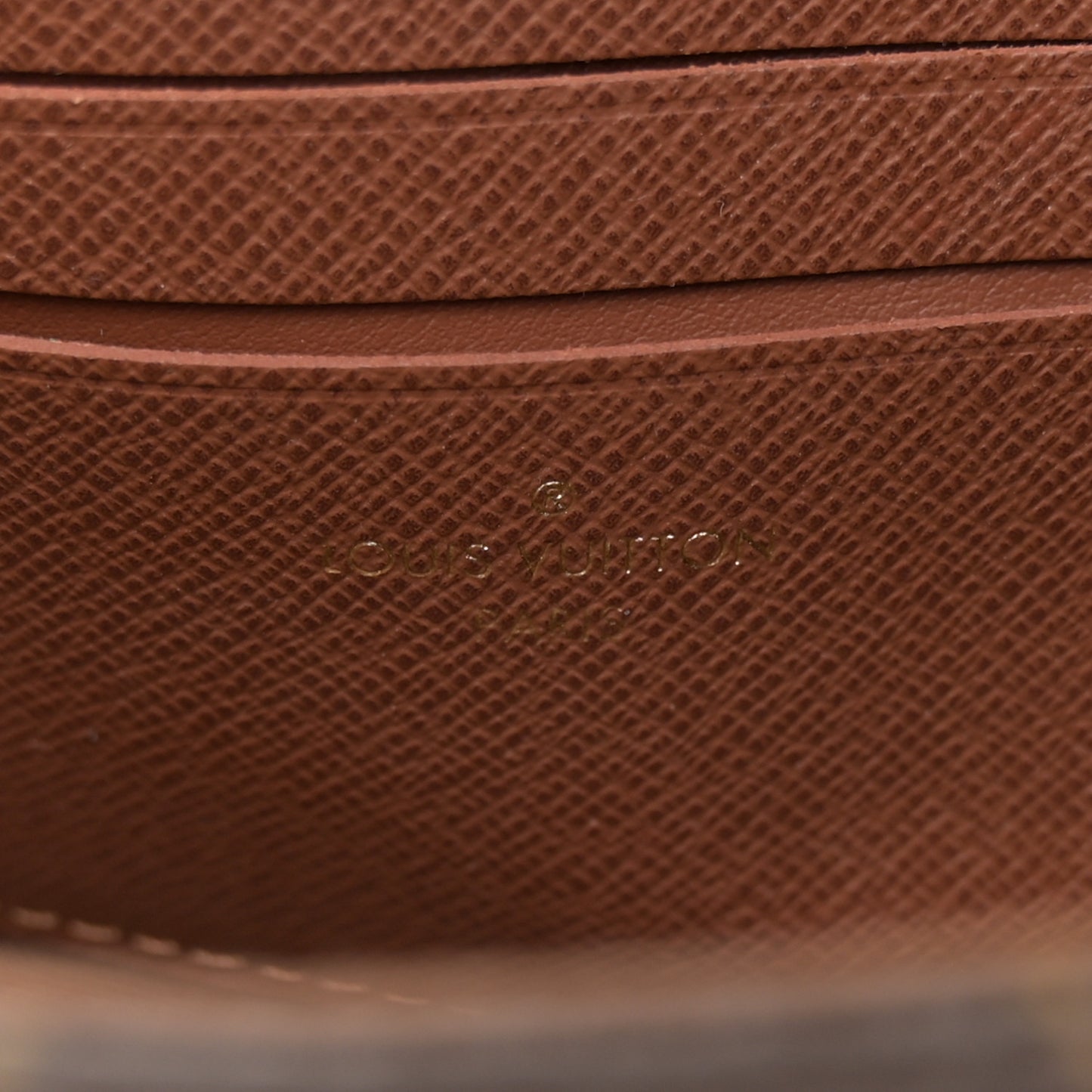 Monogram Ivy Wallet On Chain