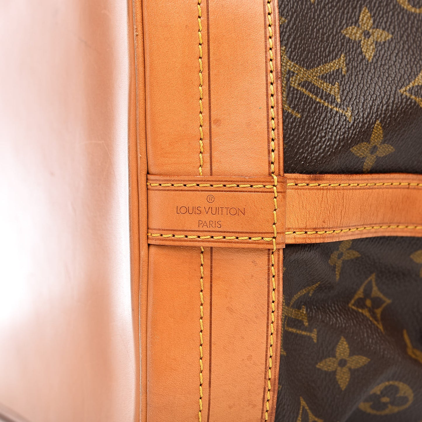 Monogram Noe