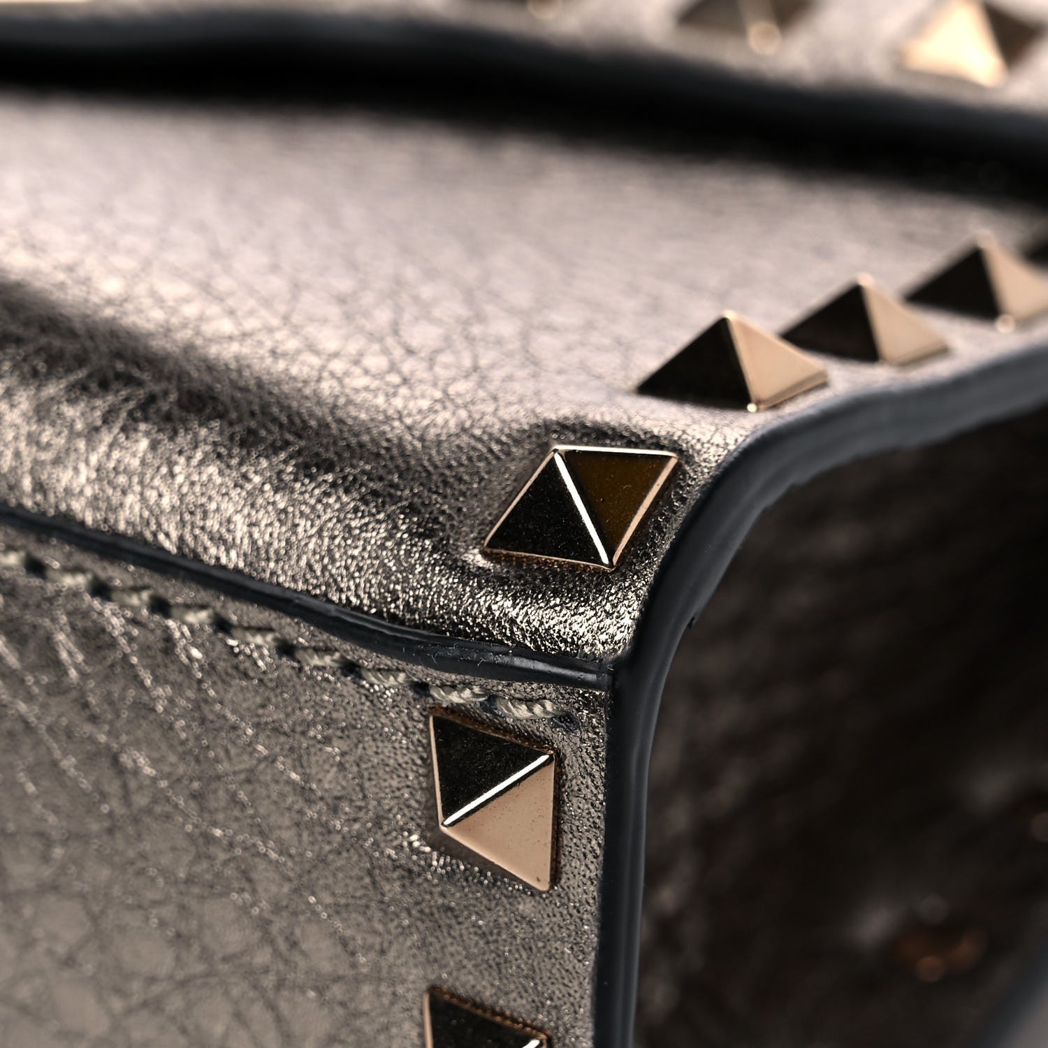 Valentino Garavani Metallic Pebbled Calfskin Medium Rockstud Flip Lock Crossbody Bag Sasso 9 of 14