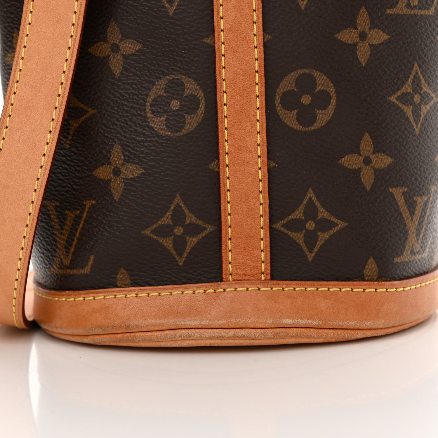 Louis Vuitton Monogram Duffle Bag 11 of 13