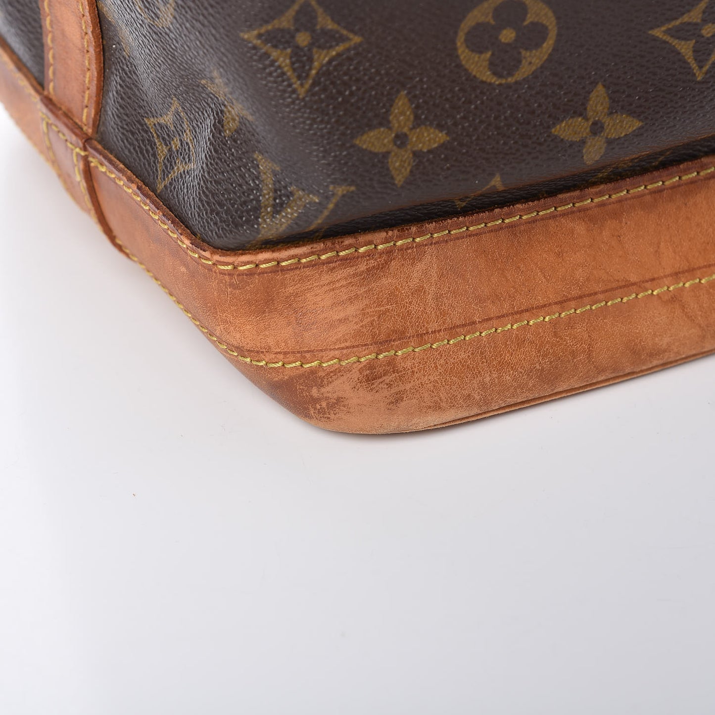 Monogram Noe