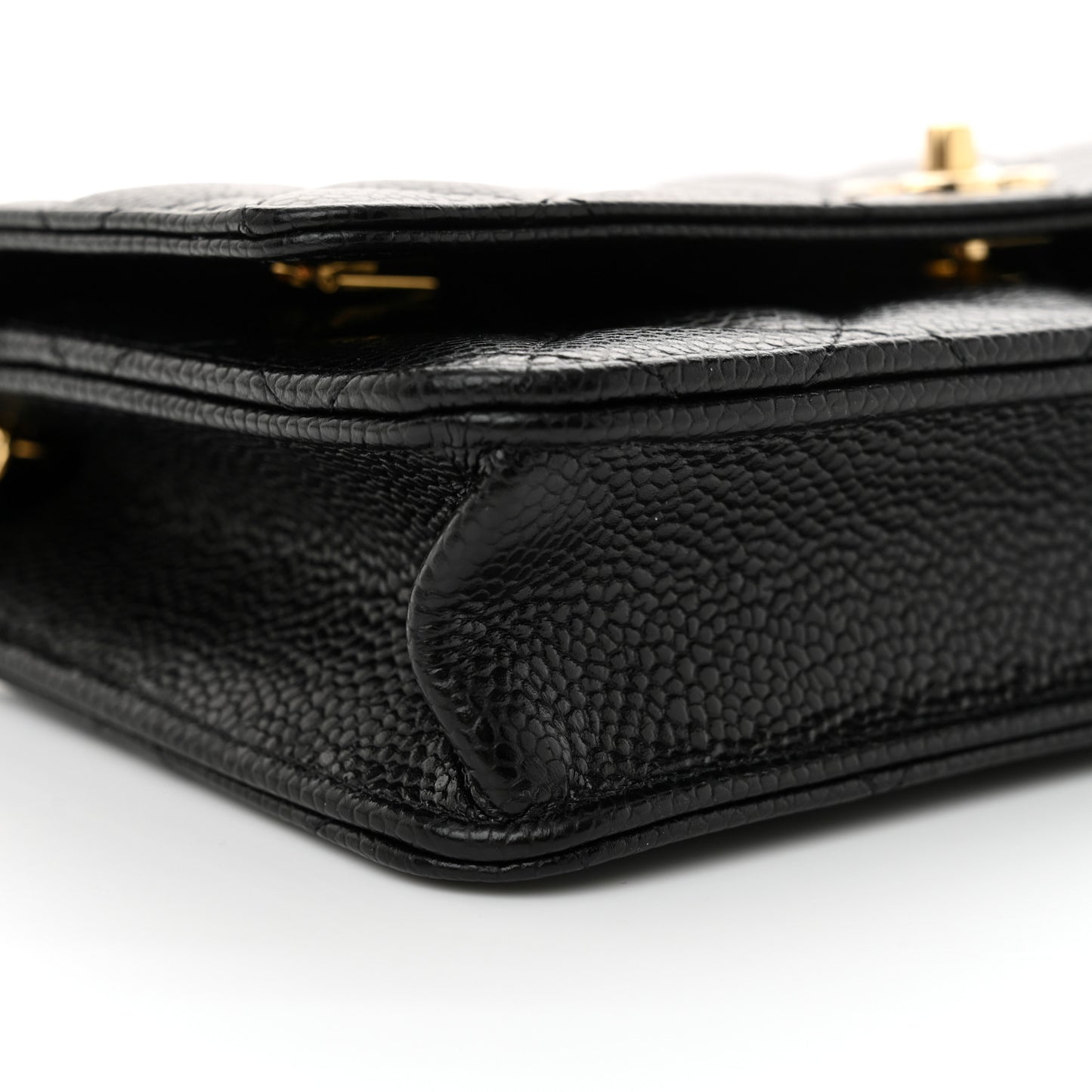 Caviar Quilted CC Turnlock Wallet On Chain WOC Black