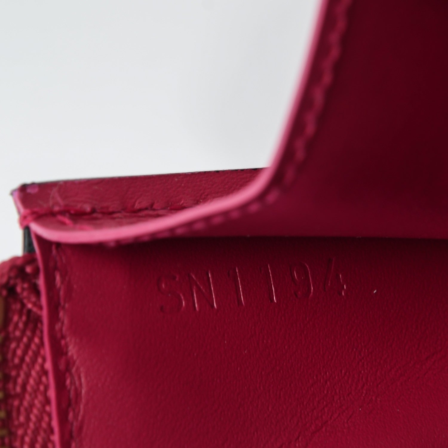 Louis Vuitton Vernis Key Pouch Rose Indien 7 of 8