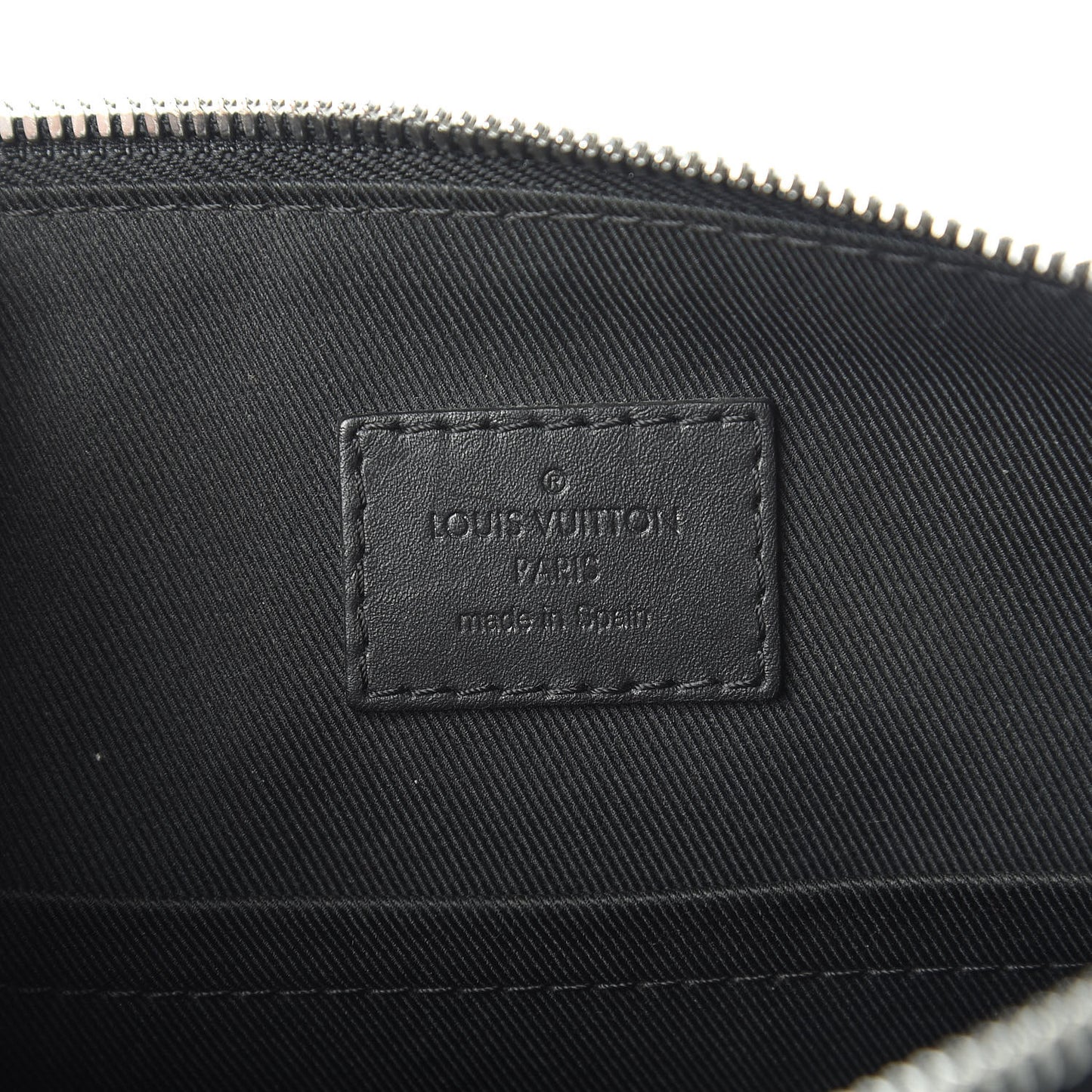 Damier Infini Discovery Messenger BB Onyx