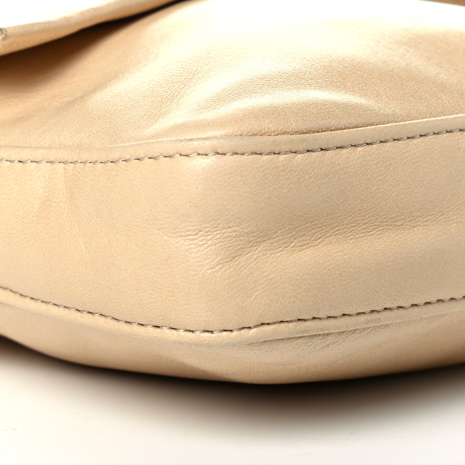 Fendi Calfskin Baguette Beige 6 of 7