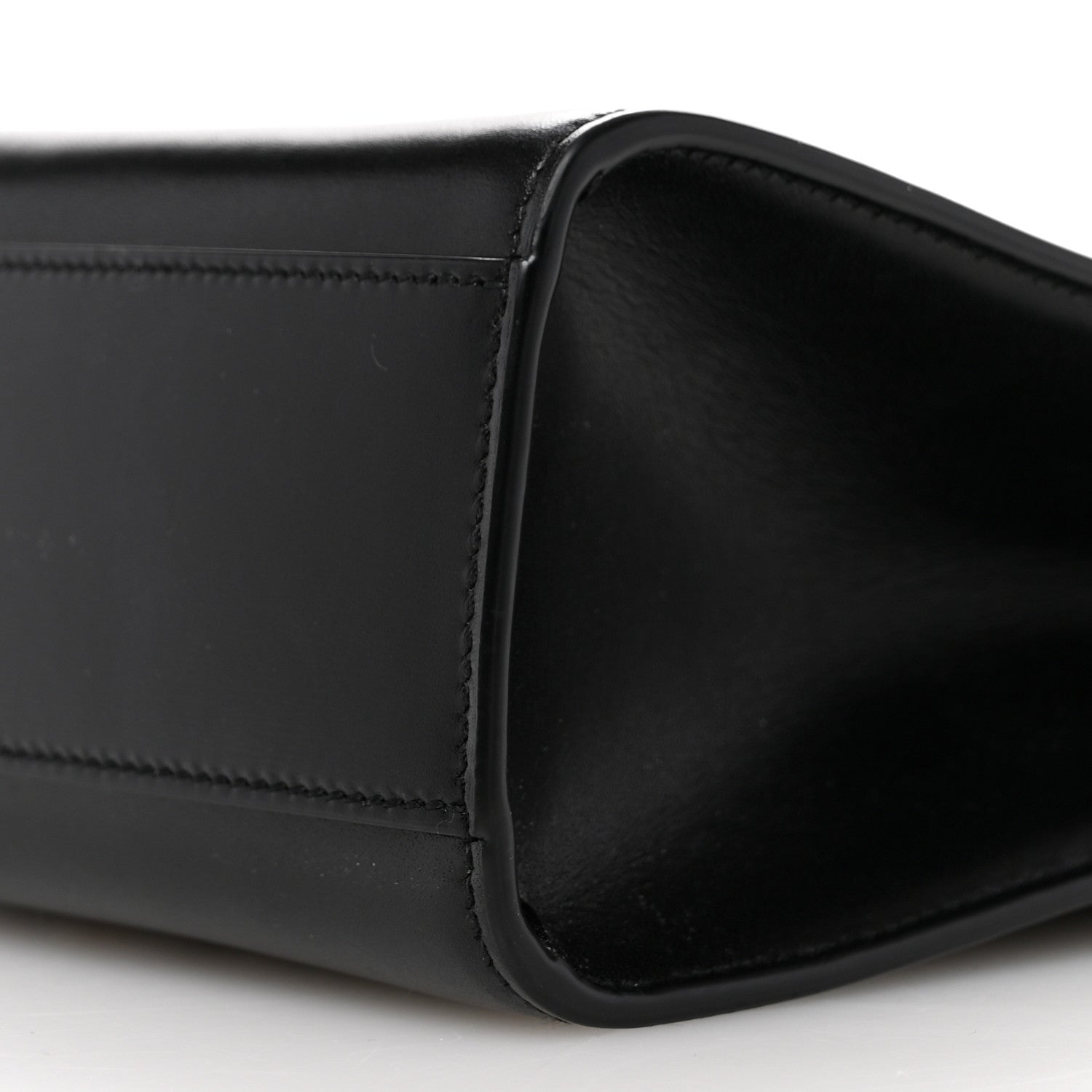 Saint Laurent Smooth Calfskin Manhattan Shoulder Bag Black 10 of 10