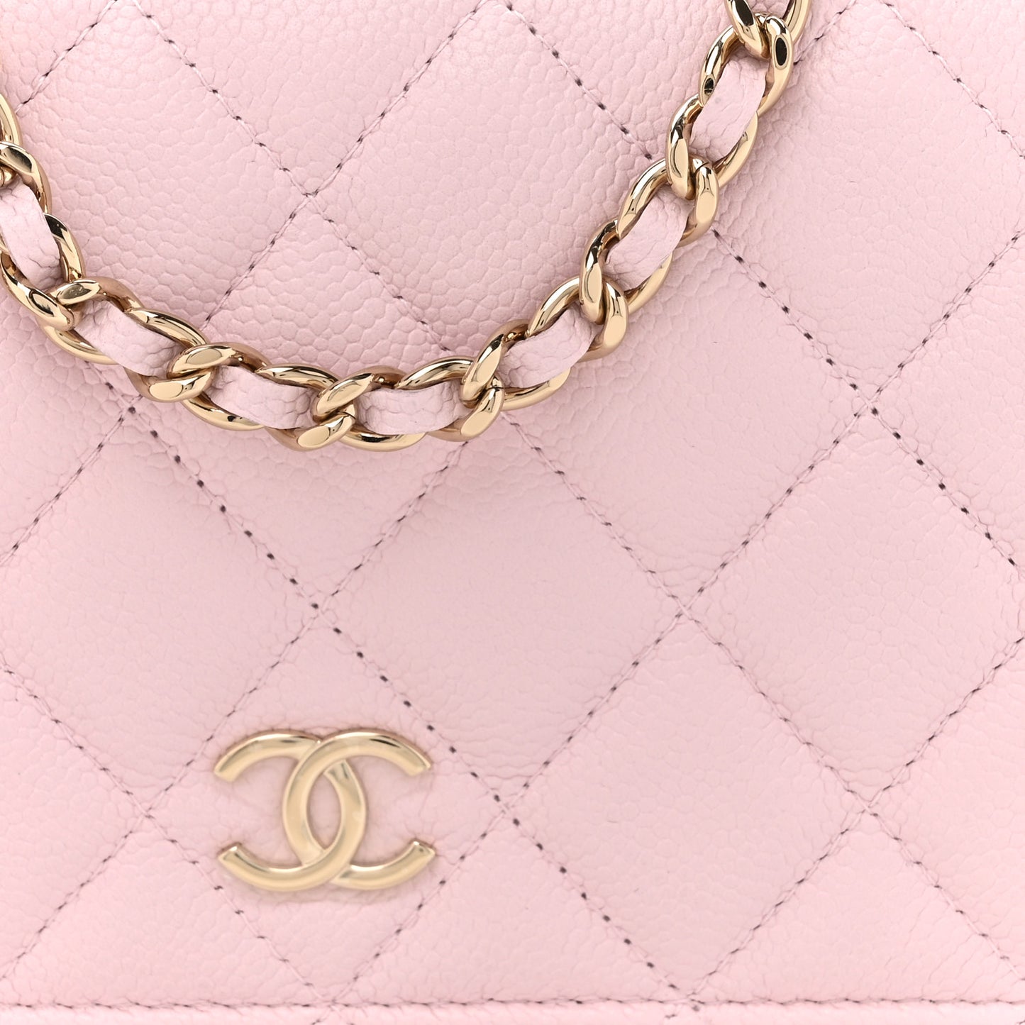 Caviar Quilted Tiny CC Wallet On Chain WOC Light Pink