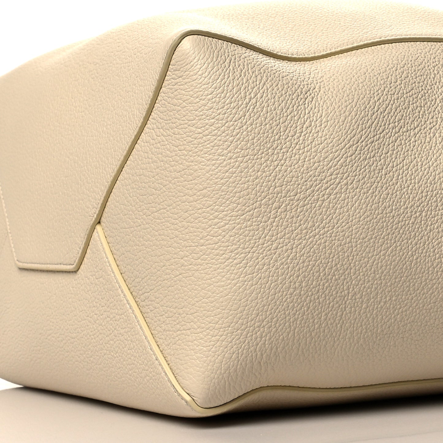 Soft Grained Calfskin Small Belt Cabas Phantom Vanilla