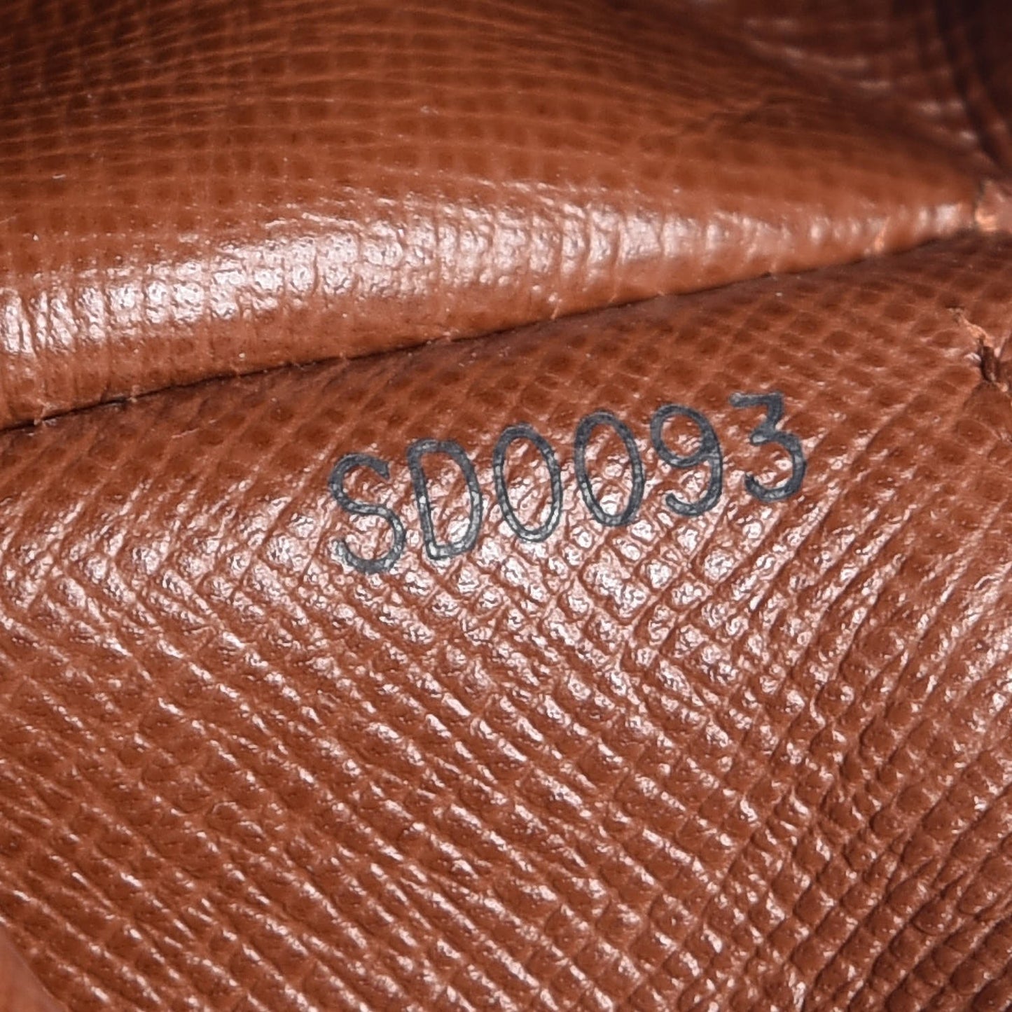 Monogram Papillon 26