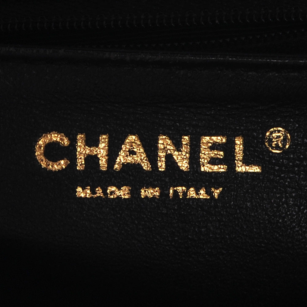 Caviar Kelly Flap Black