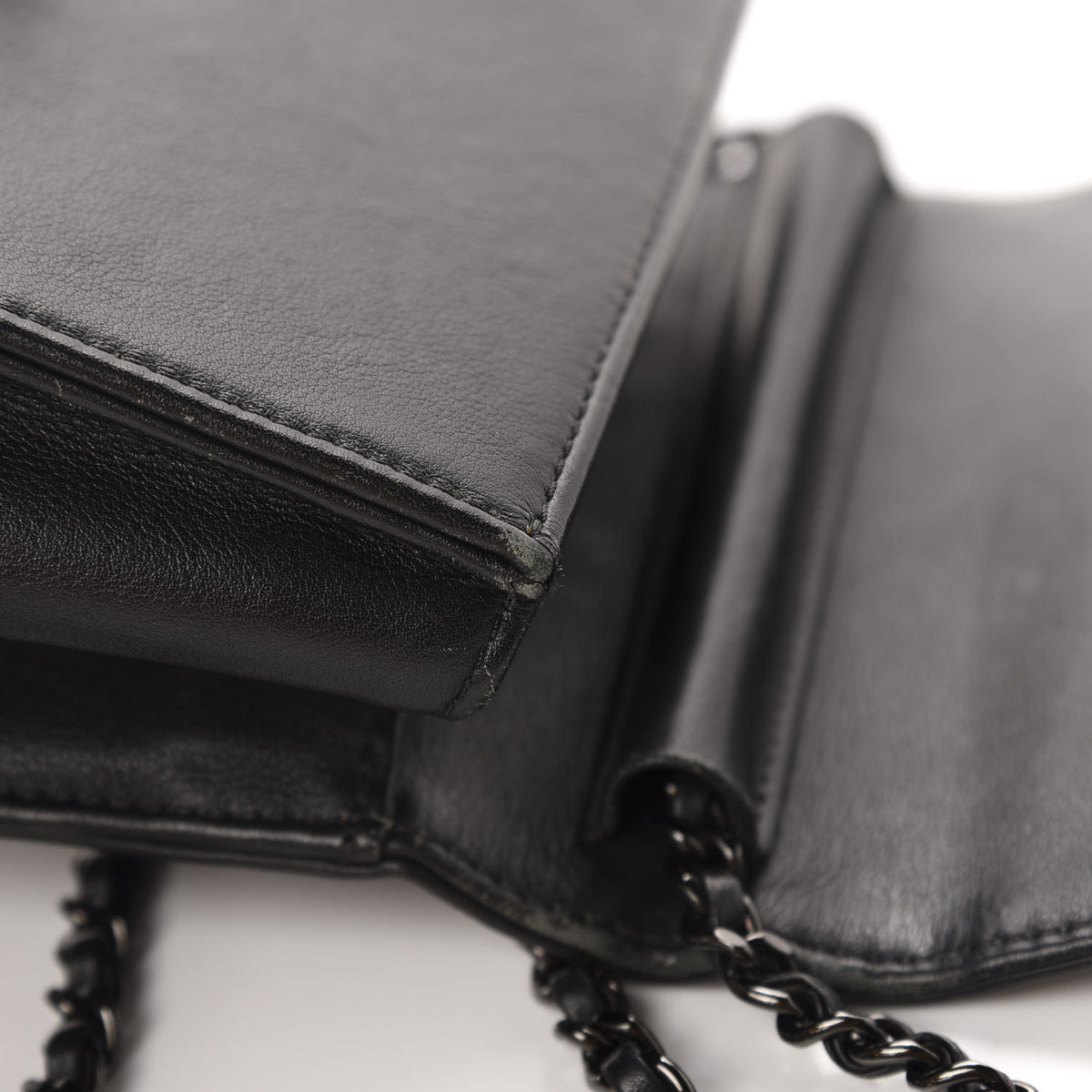 Calfskin Mini Propeller Flap Black