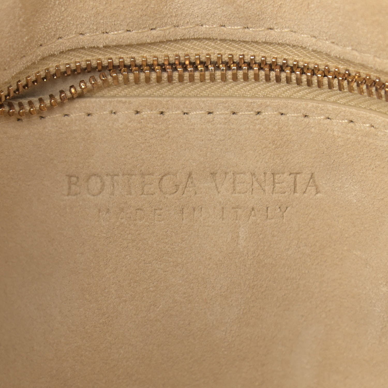 Bottega Veneta Suede Maxi Intrecciato Padded Chain Cassette Crossbody Bag Sand 6 of 9