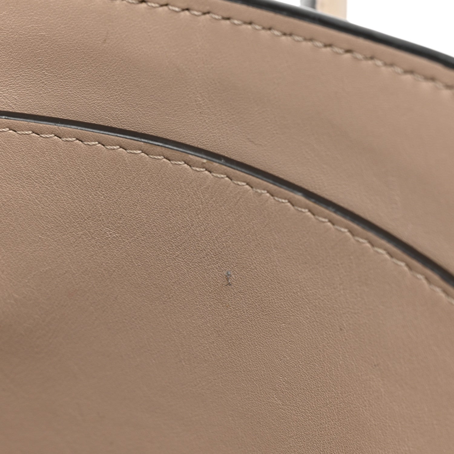 Louis Vuitton Veau Nuage Milla MM Tourterelle 16 of 22