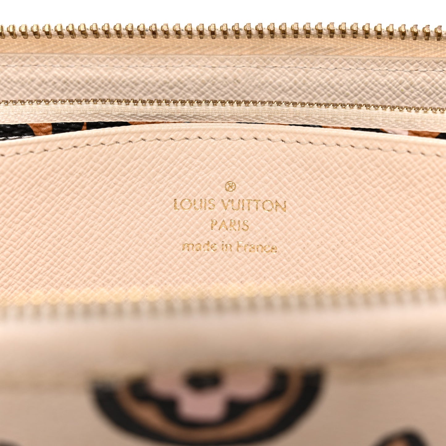 Monogram Giant Wild At Heart Zippy Wallet Creme