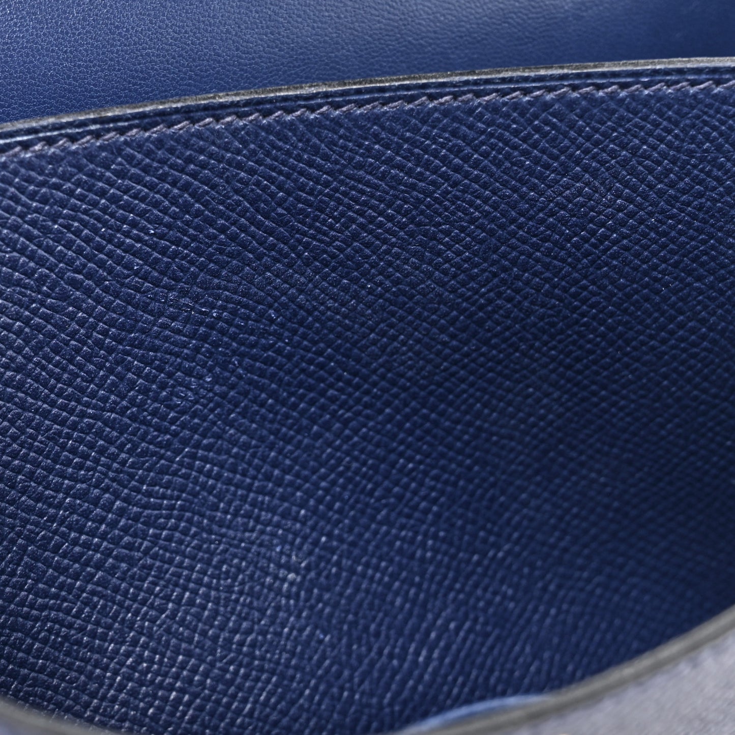 Epsom Constance 18 Bleu Saphir