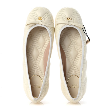 Valentino Garavani Nappa Quilted Bow Ballerina Flats 38.5 Ivory 2 of 10