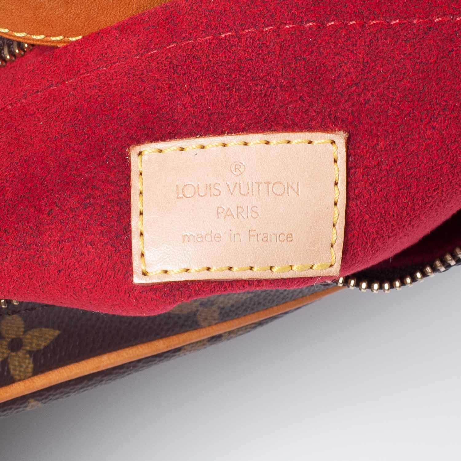 Louis Vuitton Monogram Croissant MM 6 of 9