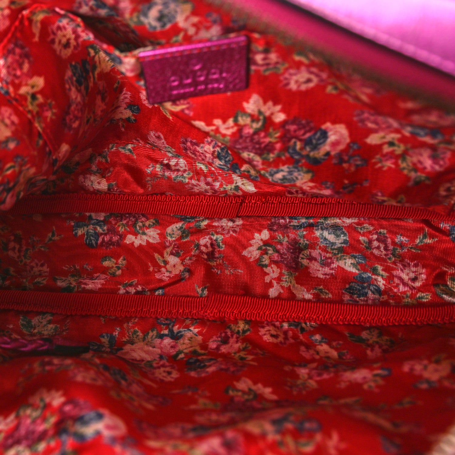 Gucci Laminated Nappa Trapuntata Small Zumi Shoulder Bag Fuxia 5 of 10