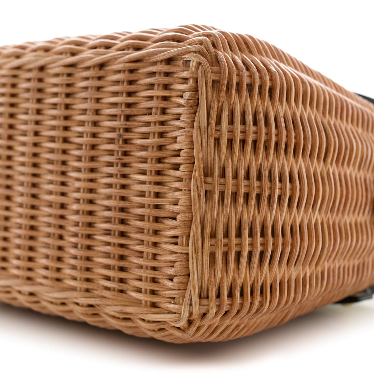 City Calfskin Wicker Midollino Bag White