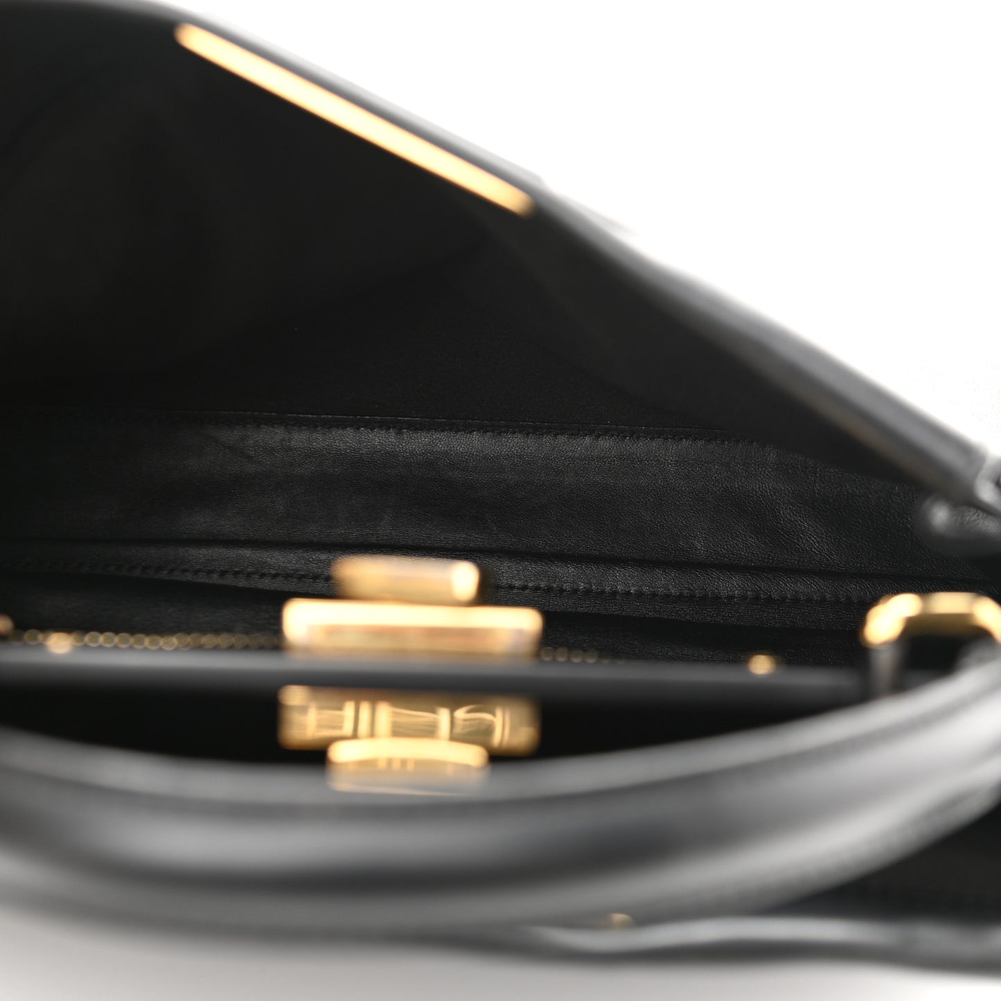 Vitello Seta Shiny Nappa Medium Peekaboo Iconic Satchel Black