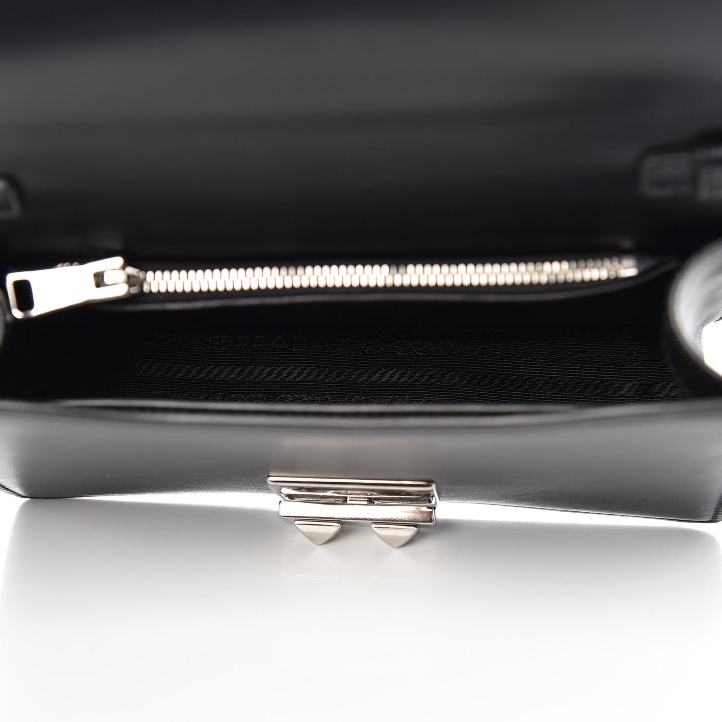 City Calfskin Saffiano Racing Logo Elektra Shoulder Bag Black Verde