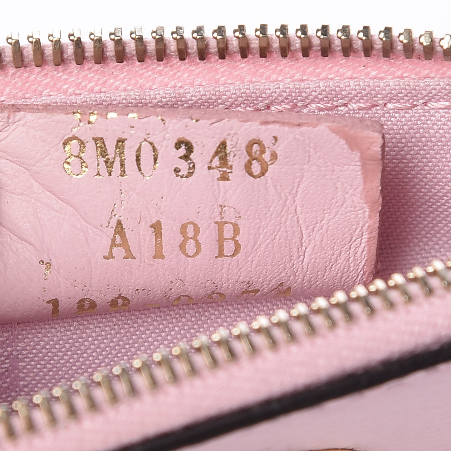 Vitello Cruise F is Fendi Zip Card Holder Peonia