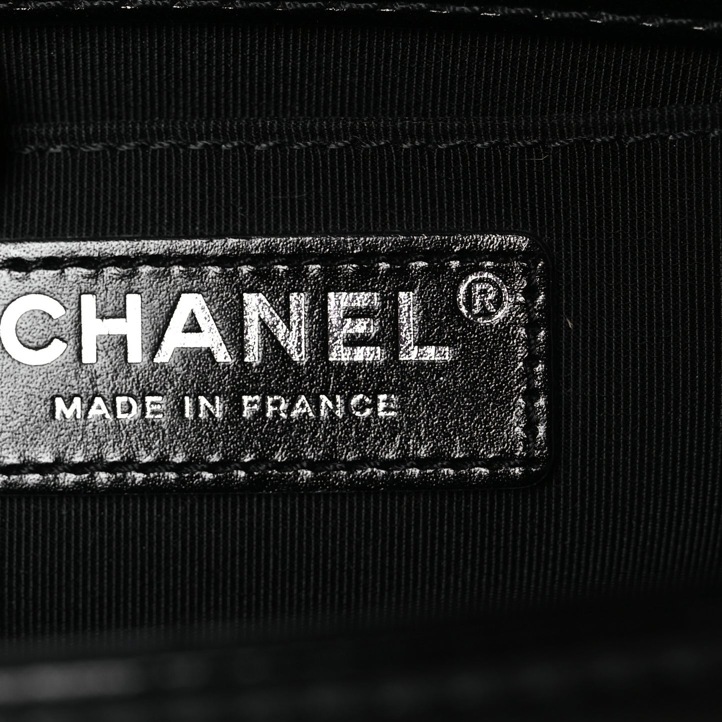 Glazed Calfskin Quilted Medium Chain Around Boy Flap Black