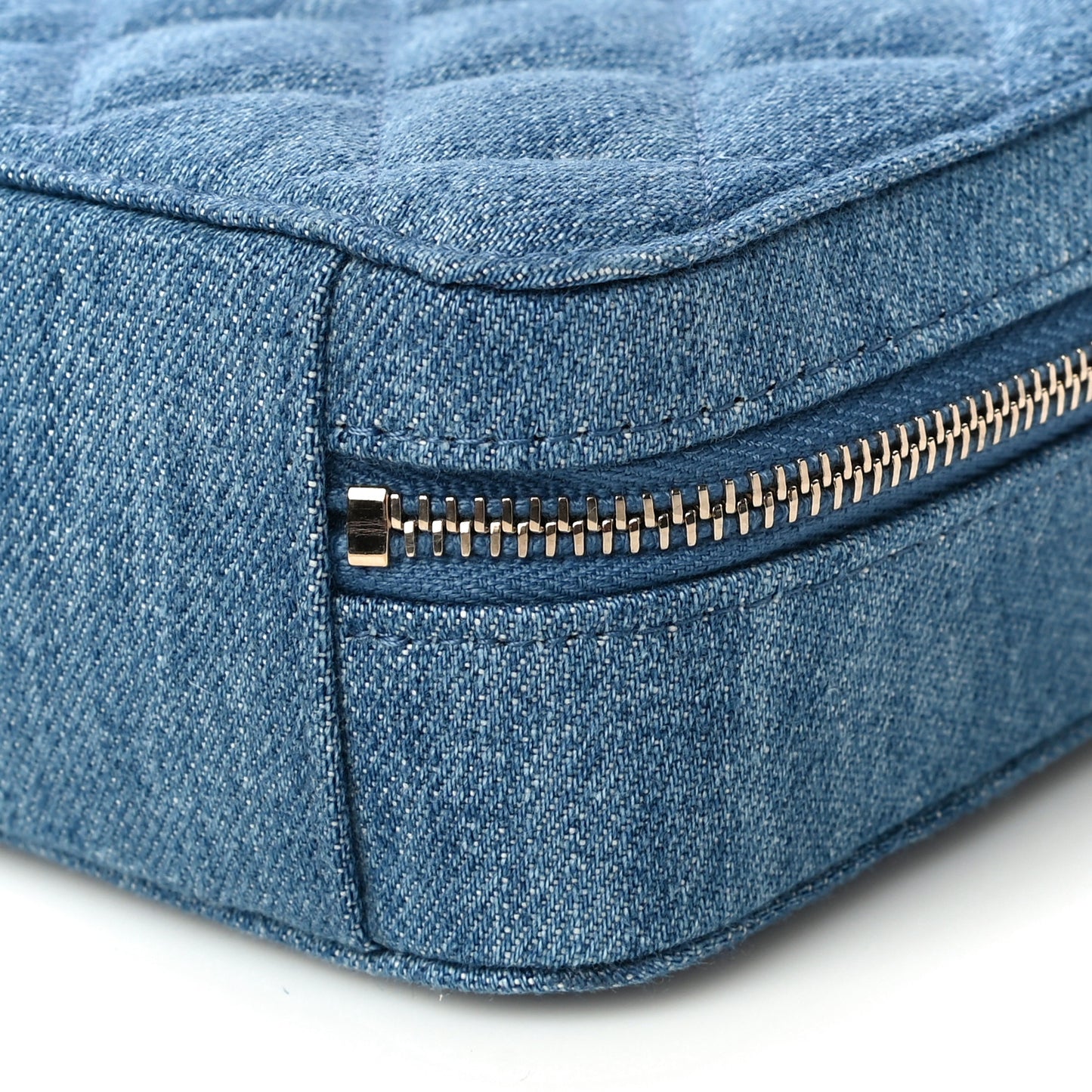 Denim Quilted CC Pearl Crush Camera Case Blue