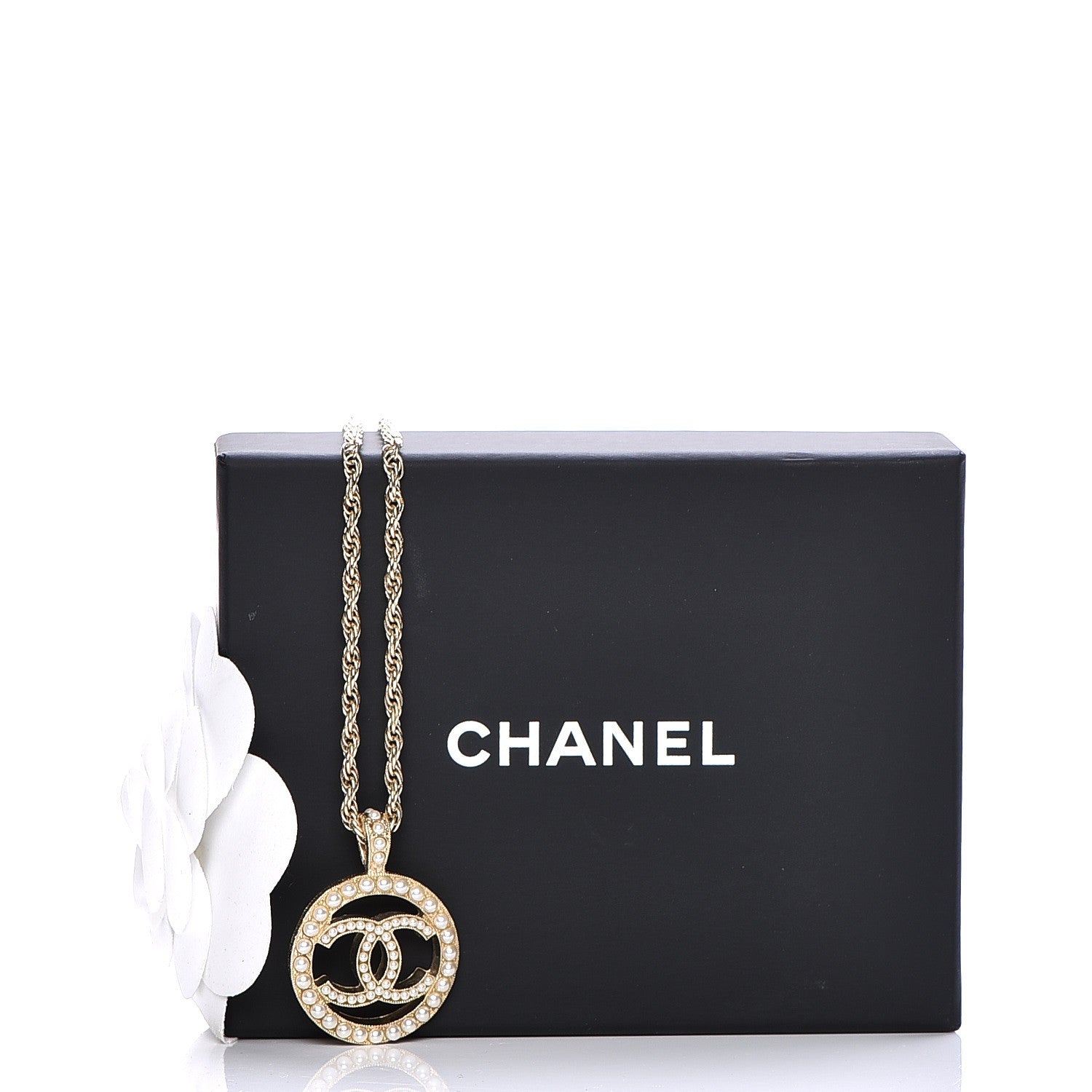 Chanel Pearl CC Short Necklace Gold 7 of 7