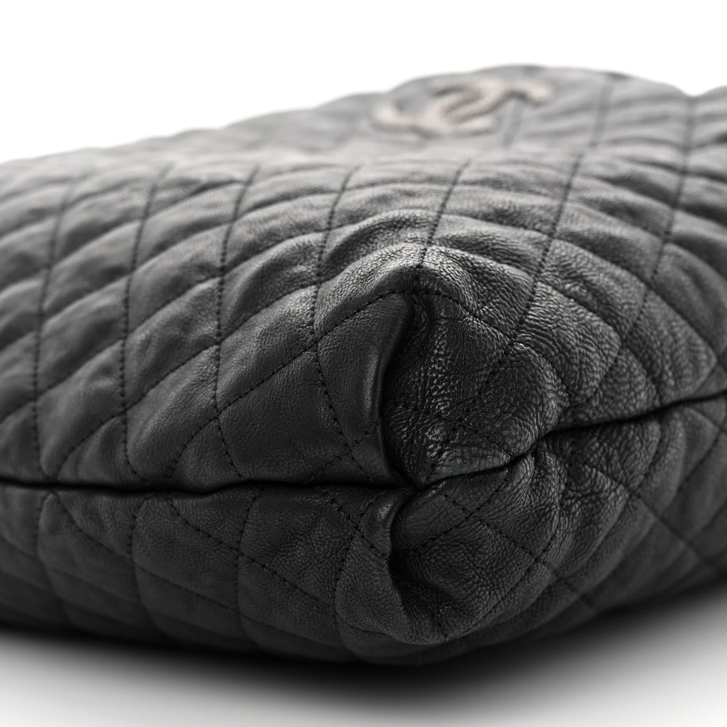 Distressed Glazed Caviar Quilted Large Elastic Tote Black