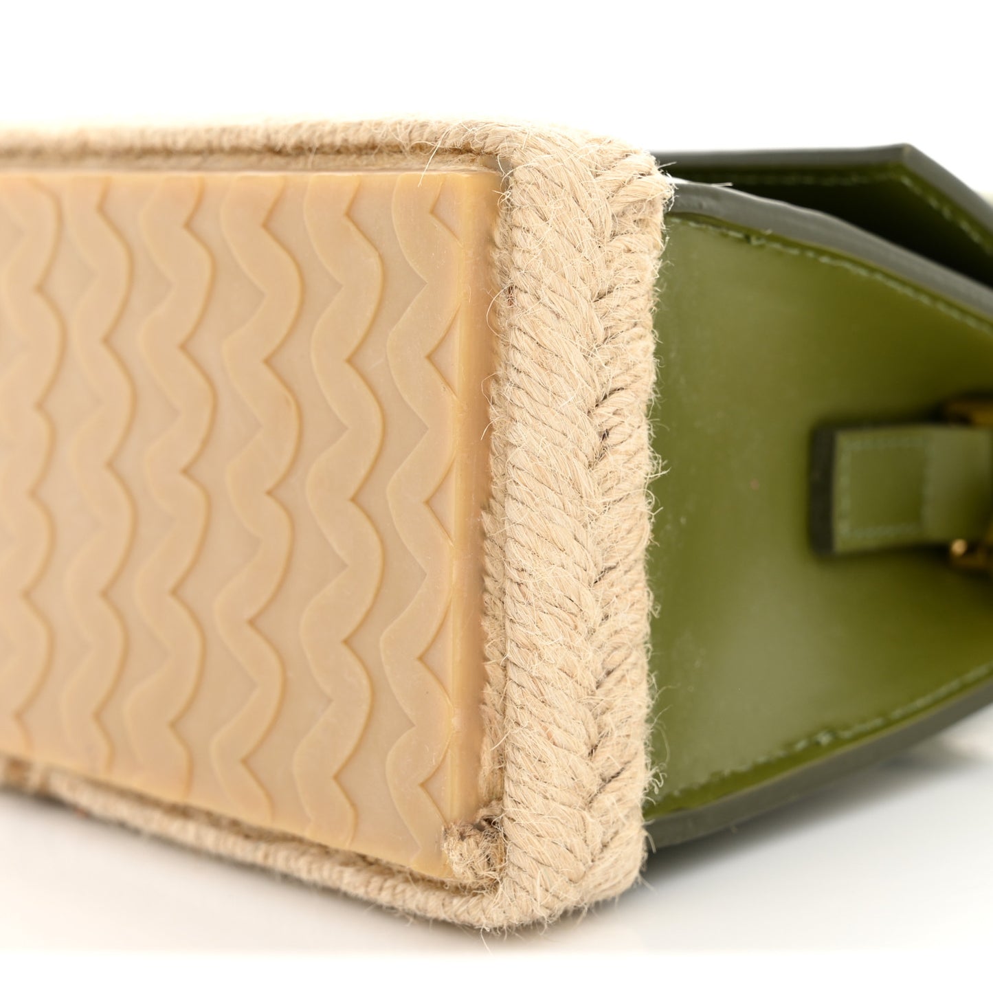Smooth Calfskin Raffia Le Chiquito Moyen Corado Khaki