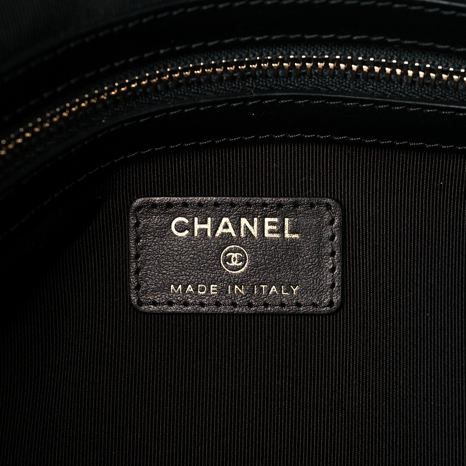 Chanel Lambskin Metallic Calfskin Quilted Crocodile Embossed Clutch 2.55 Reissue Cosmetic Case Gold 6 of 10