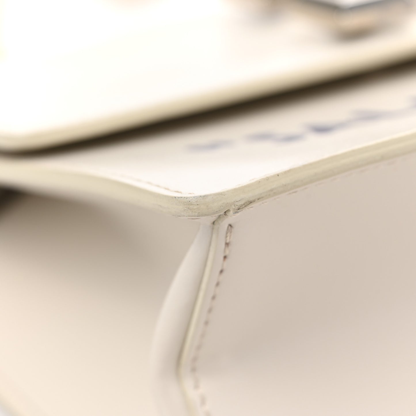 Calfskin Salary Jitney 1.4 Shoulder Bag White