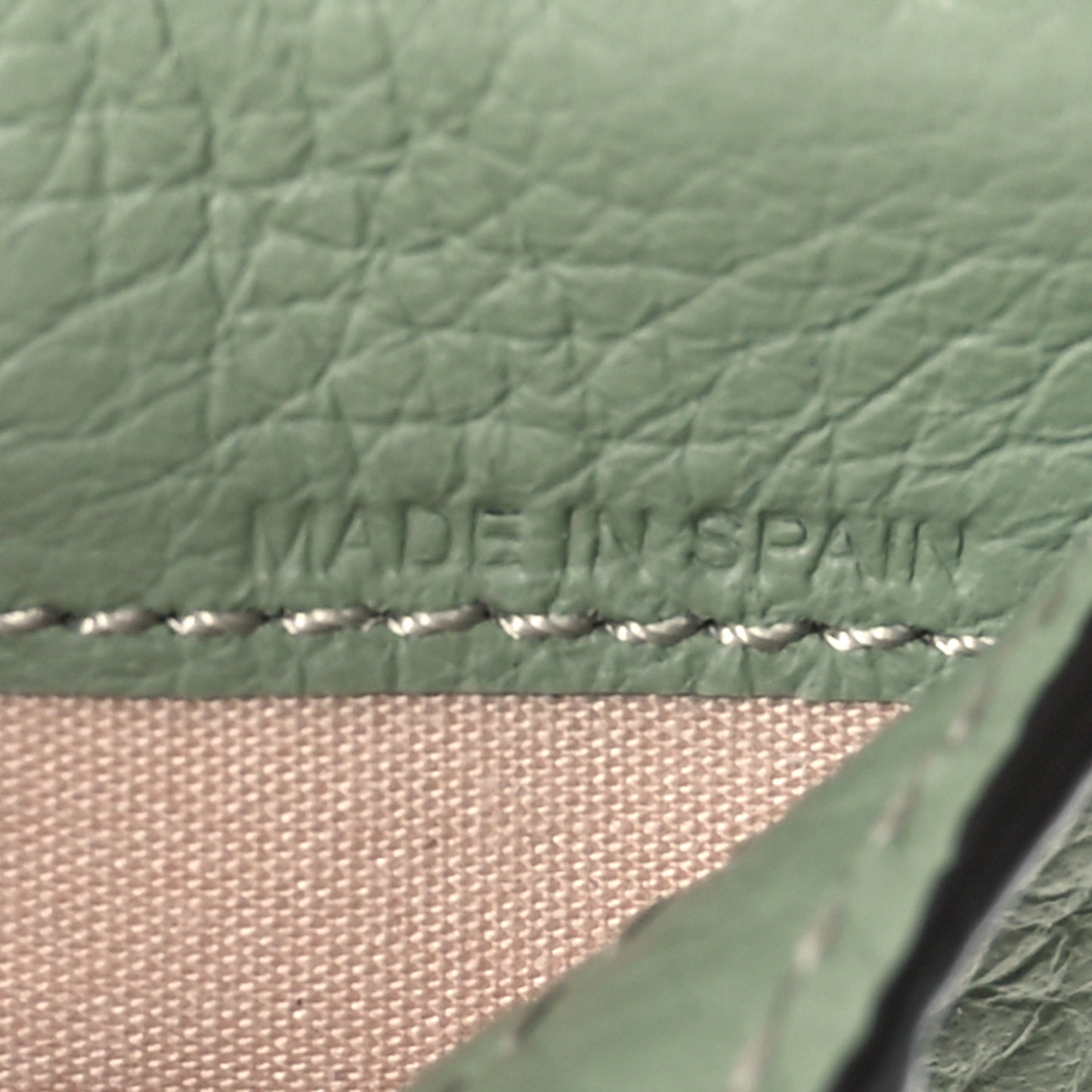 Grained Calfskin Medium Marcie Zip Card Holder Mint