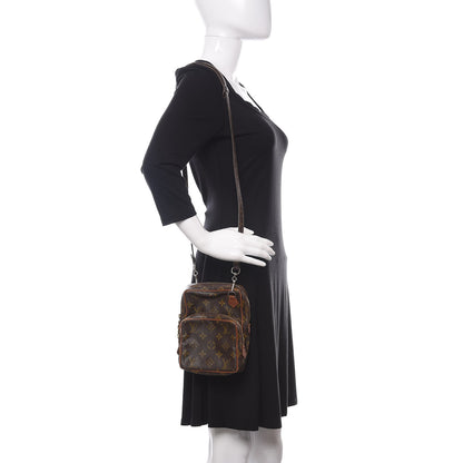 Louis Vuitton Monogram Amazone PM 2 of 20