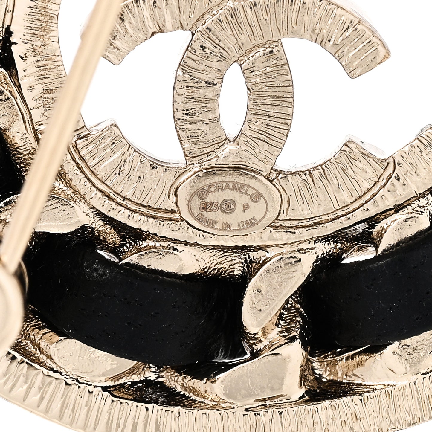 Lambskin Crystal 5 CC Brooch Gold