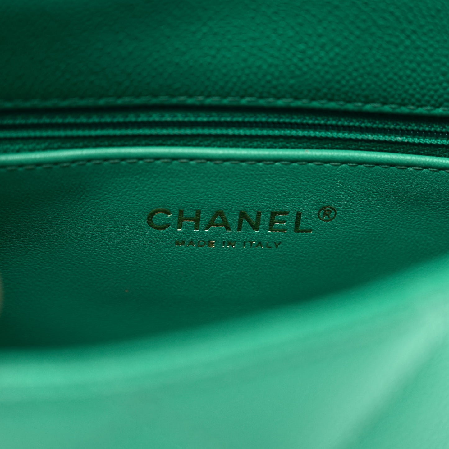 Caviar Quilted Sweetheart Flap Green