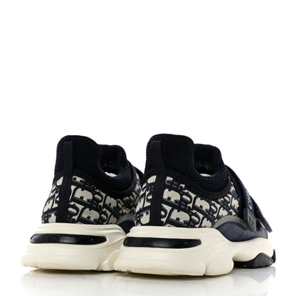 Christian Dior Technical Fabric Oblique D-Wander Sneakers 40.5 Deep Blue 4 of 10