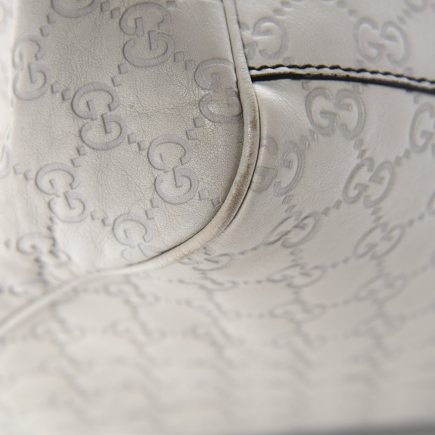 Gucci Guccissima Signature Medium Emily Shoulder Bag Mystic White 19 of 20