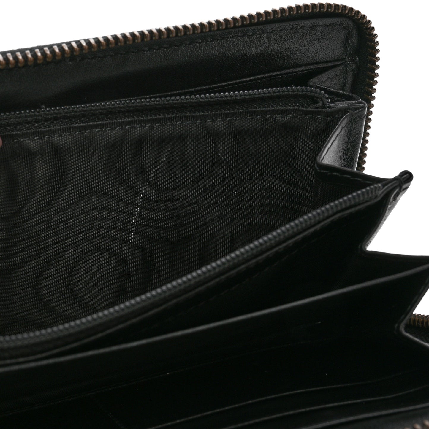 Calfskin Matelasse GG Marmont Zip Around Wallet Black